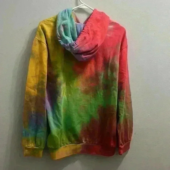 NWT NICKELODEON SPONGEBOB HOODED SWEATSHIRT IN SIZE M - Picture 2 of 8